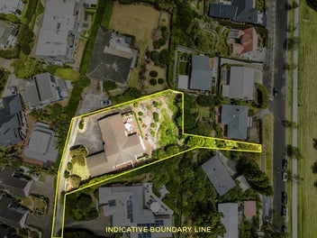 Unobstructed Views on 1515sqm - Bring your builder