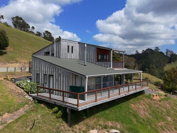 LIFESTYLE LIVING, VALLEY VIEWS, BOUNTIFUL BIRDS!