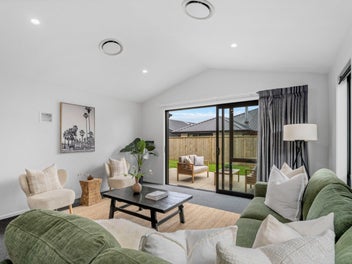Home and income on Howden