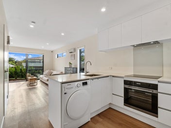 Freehold, Modern, Convenienc