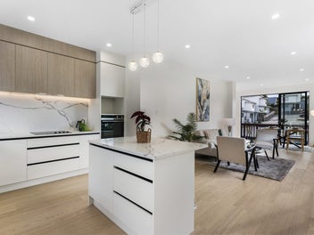 Stunning Brand New 4 Brm Home