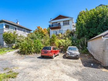 Premium Section in Prestigious Maori Hill