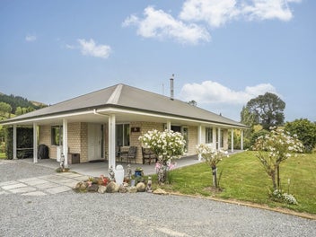 Amazing Aspect - Bring us an offer!!