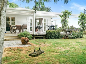 Idyllic 22ha Lifestyle Property - Prime Location