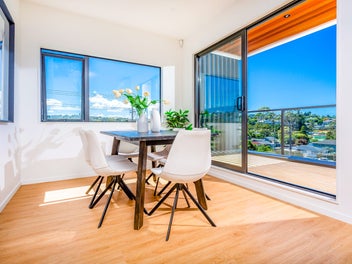 Stylish, Sunny & New - Westlake Girls' Zone