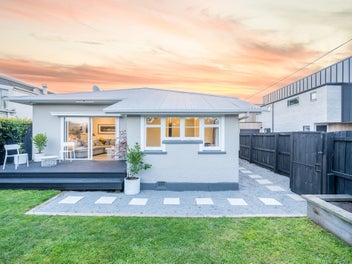 Your Private Retreat in a Thriving Suburb