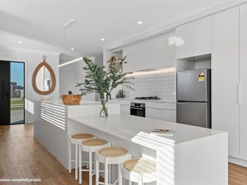 $799k - A wee gem with park and mountains views
