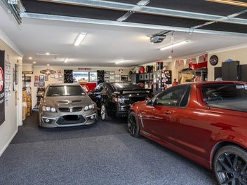 4 car garaging & luxurious living for under $1m