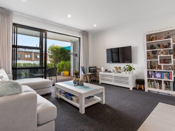 Ground floor, single level, car park included.