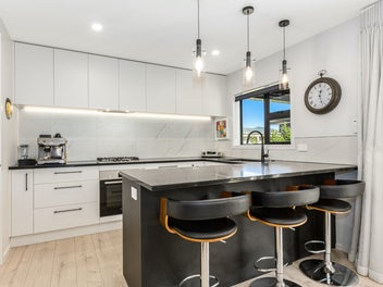 Stylish, Modern & Low Maintenance - BEO $1,075,000