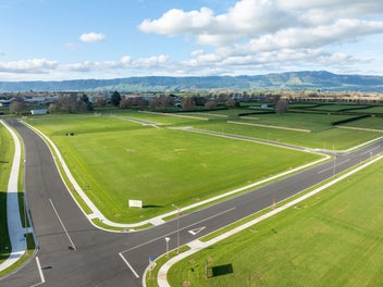 LOT 124 - 40 Kaimai Drive - 914sqm Corner Section