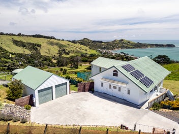 Unbeatable Price - Coastal Living And Income