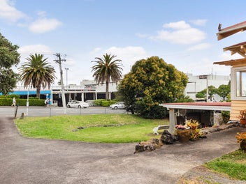 Unbeatable Location – Must Sell
