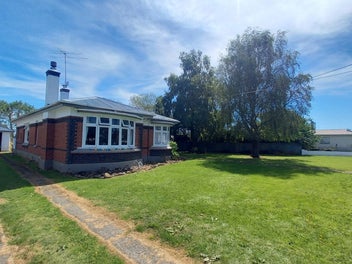 Character Filled Sturdy 2 Bedroom Home On 898m2