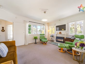 STUNNING HOME, SECTION & LOCATION!