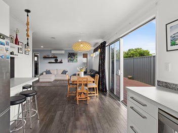Modern Easy Living