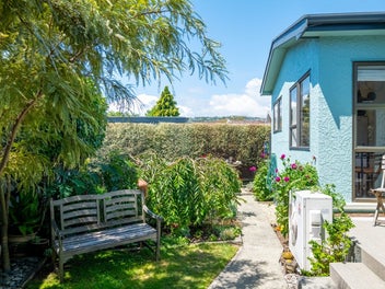 Close to the Beach, Upgraded and Charming!