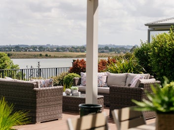Waterfront Luxury - Karaka Harbourside