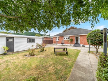 Location - Family - Living