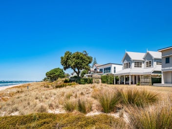 Villa meets surf!