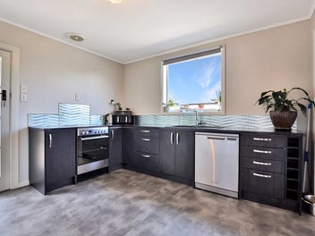 Three Bedrooms! Large Double Garage! Location!