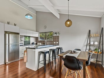 Freehold 800sqm section - relocation prompts sale