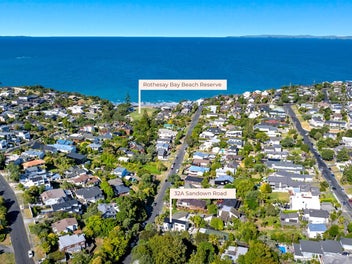 Coastal Living - Moments from the Beach