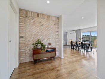 Stylish near-new home in Nga Roto Estate, Taupo