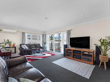 Spacious 4-Bedroom Home in the Heart of Papatoetoe