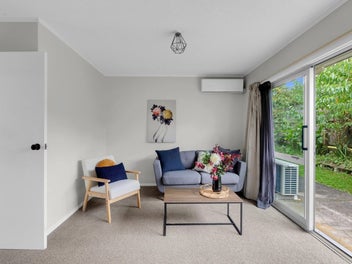 Sunny, secure and terrific location