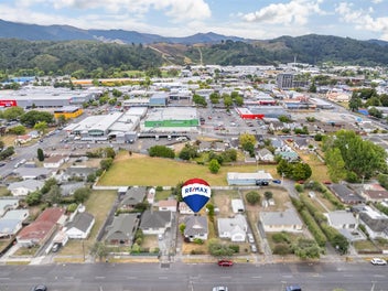 Home with Potential in a Prime Location!