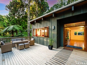 Tranquil Titirangi Retreat-Vendor has bought