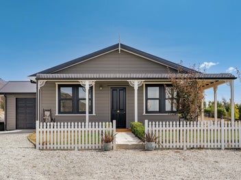 Picture Perfect - Motivated Seller