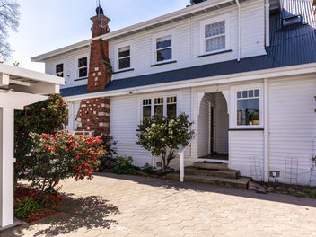 16 Bank Street - Love/ Expand/ Subdivide