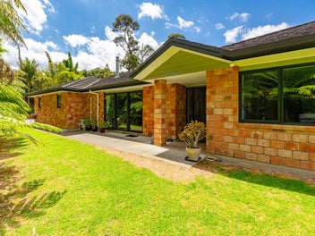 Big Brick Beauty | 1.86 Acres