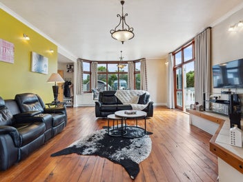 FULL of CHARACTER on LARGE SECTION!!!!