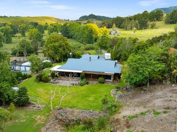 Big House, Big Shed + 16 Green Acres