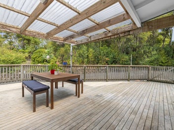 Private Family Living in Albany Heights