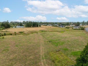 Lifestyle opportunity - 3.7ha of prime land