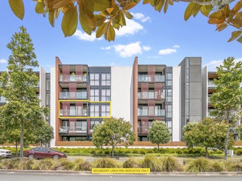 Below $1M, 2 bed 2 bath 2 carpark