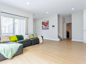 Modern Comfort in Karaka Harborside!