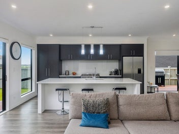 Final chance to secure this family home!