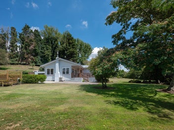 Charming Country Retreat