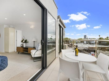 Light-Filled Apartment with Resort-Style Features