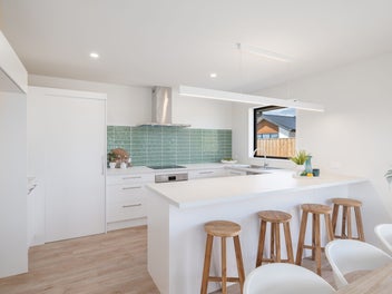 Brand new, 4 beds + Space for Campervan or Boat
