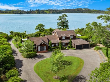 Waterfront with riparian rights