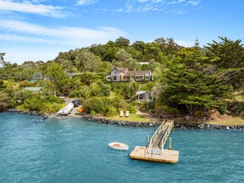 Waterfront with riparian rights