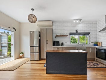 Charming 1950s Home with Expansive Outdoor Living