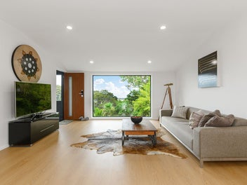 Home and Income with Epic Views! Make an offer!!