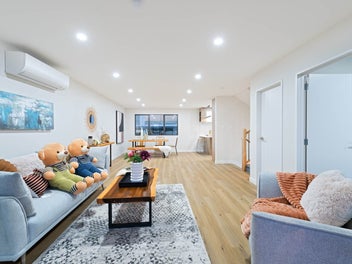Spacious & Sparkling - Granny Potential